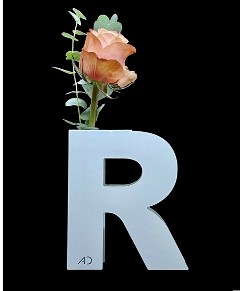 Lettera R
